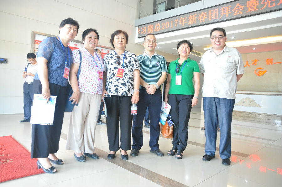 自治區(qū)政協(xié)委員、玉林市政協(xié)主席梁偉江一行到我司現(xiàn)場調(diào)研